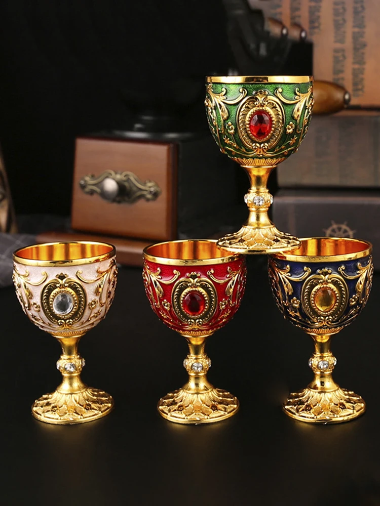 1 Stück zeitloser geprägter Kelchbecher aus Metall im Vintage-Stil, für Wein, Champagner, Likörbecher, perfekt für Bars, Restaurants, Heimdekoration – Detail 6