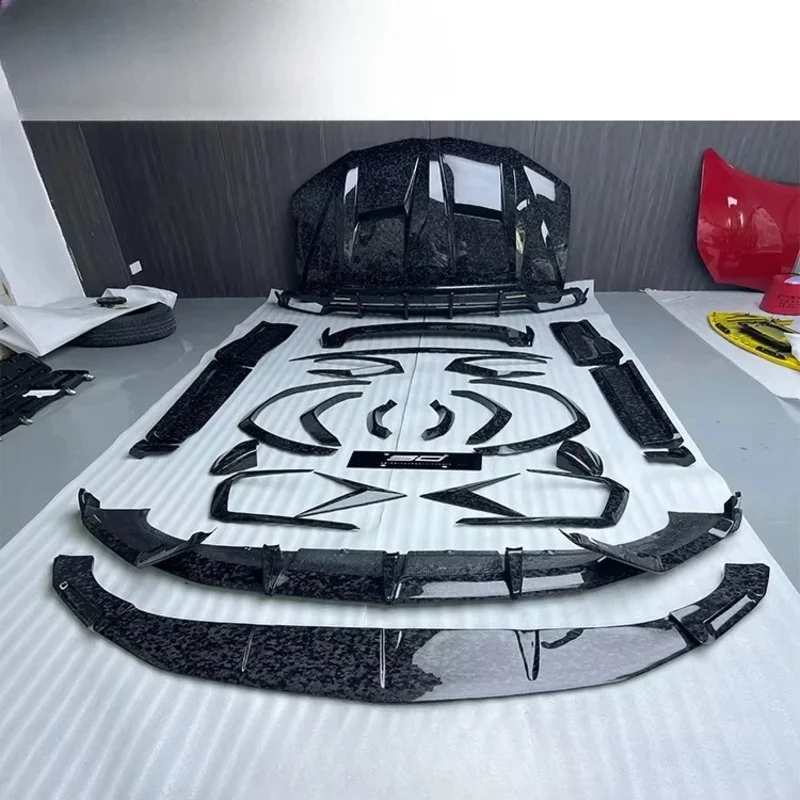 Applicable to Upgrade to a top-of-the-line car-style carbon fiber full body kit