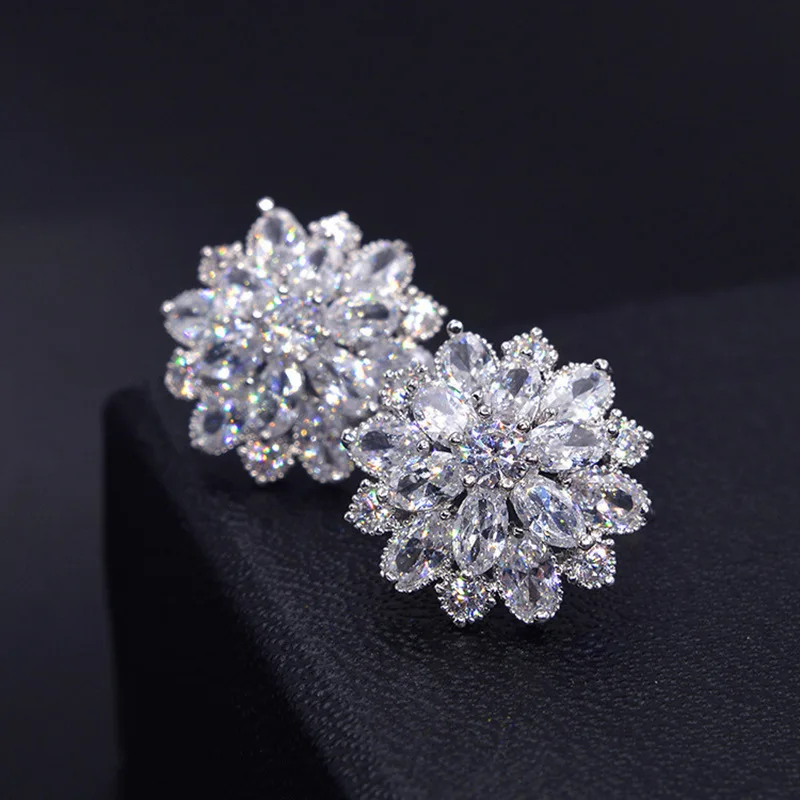 Cute Fashionable Flower-Shaped AAAA Round-Cut Diamond Cubic Zirconia 925 Silver Needle-Shaped Stud Earrings Stylish Accessory