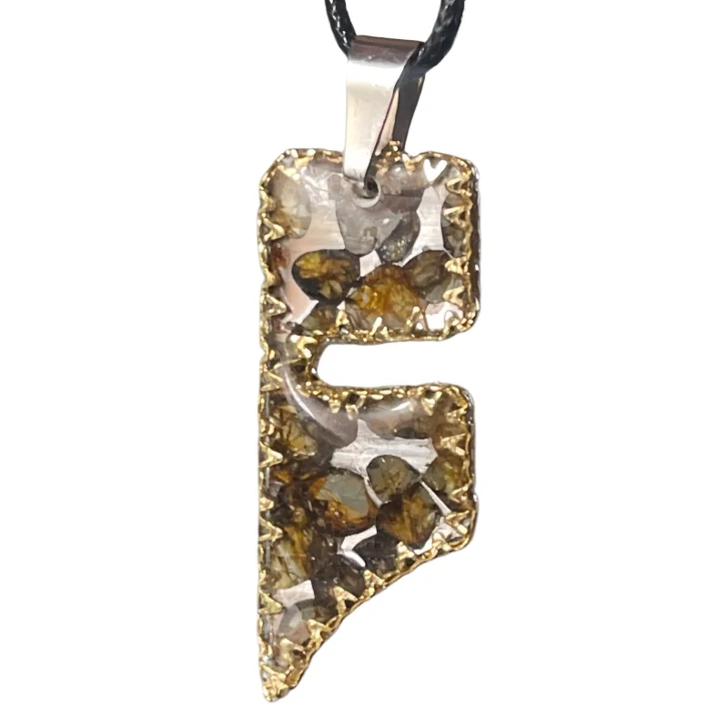 3.9g Seymchan Olive Meteorite manual Pendant Olive Meteorite Natural Olive Meteorite Necklace Pendant Specimen Collection- LB151