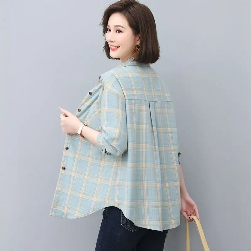 Fashion Lapel Button Pockets Printed Plaid Shirts Women's Clothing 2024 Autumn Winter New Loose Commuter Tops Casual Blouses