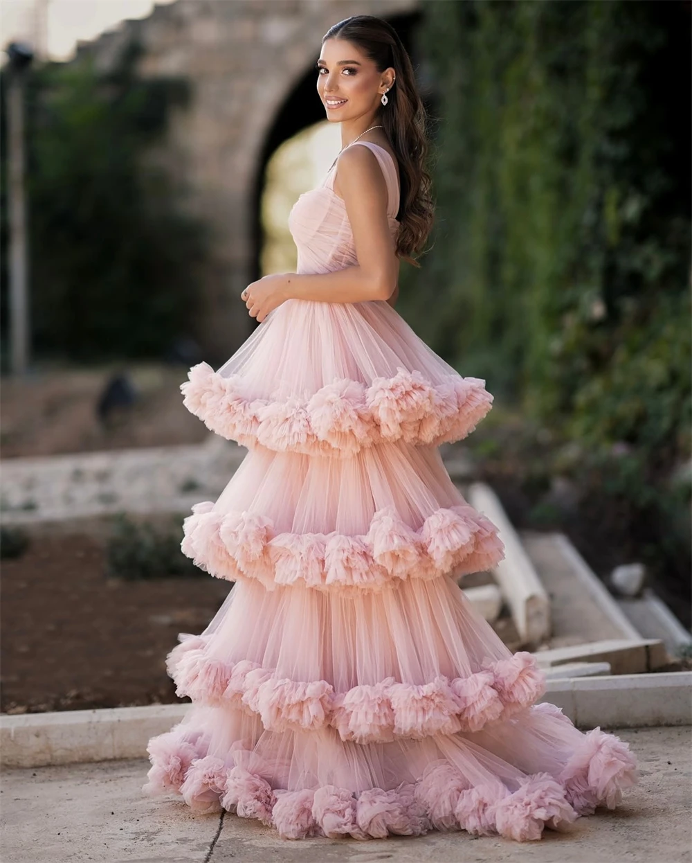 فستان سهرة من التول الوردي عالي الجودة مخصص بدون حمالات بدون أكمام لحفلات العودة للوطن فساتين مناسبة خاصة فاخرة
