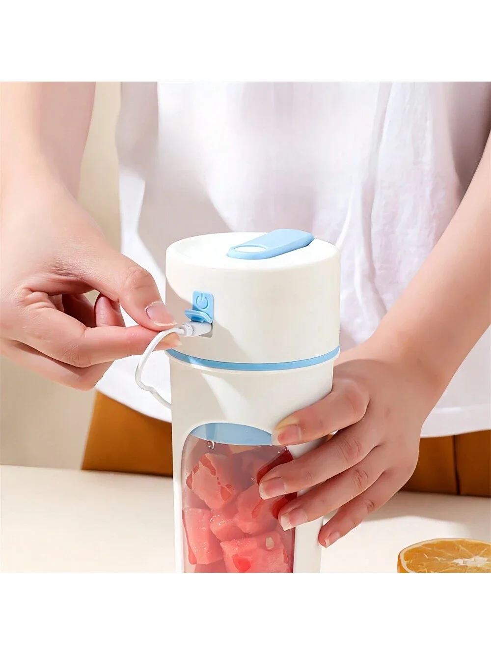 Exprimidor portátil con motor de alta velocidad y apariencia atractiva, mini taza de jugo para el hogar