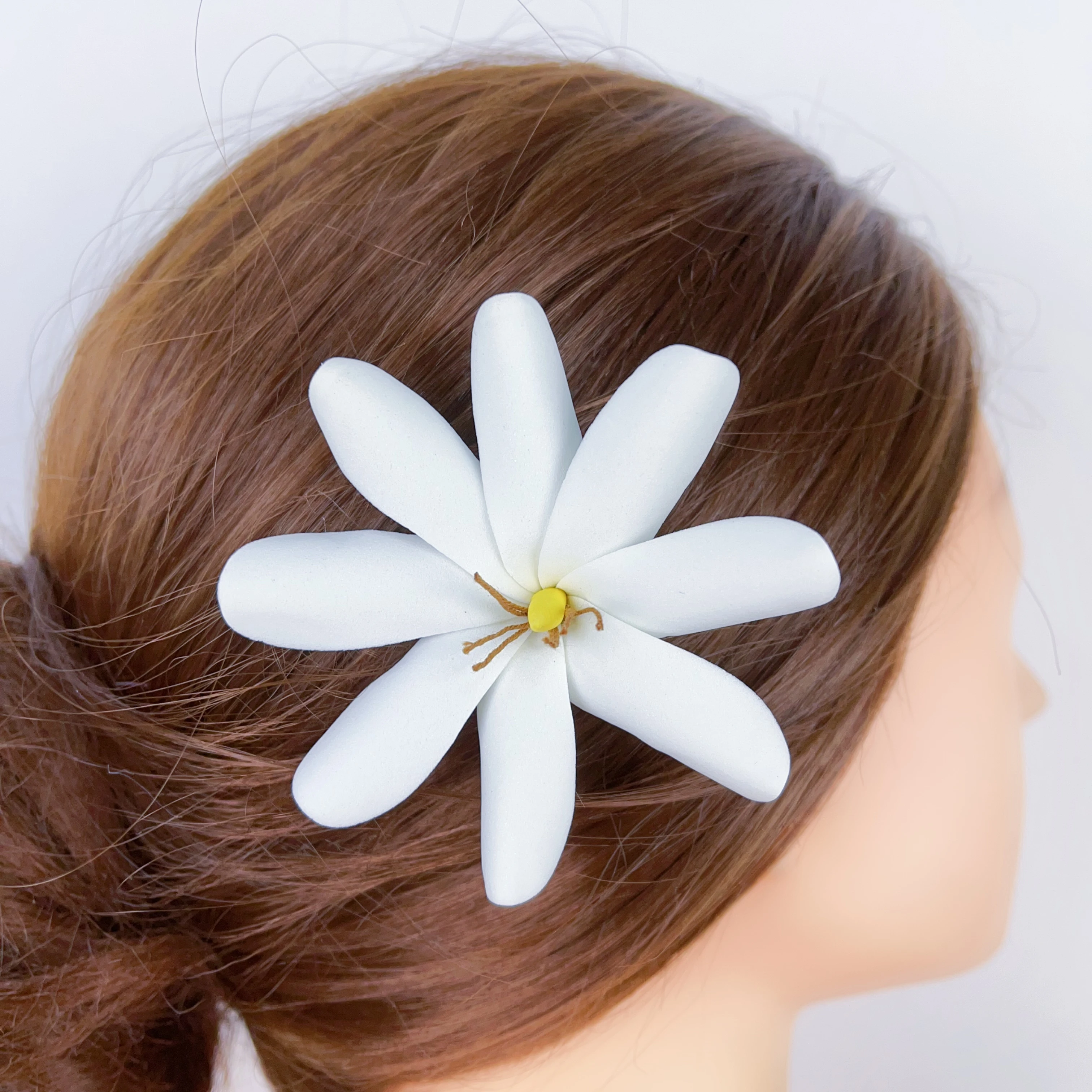 8CM pianka kwiatowa do włosów piór kwiat ucha tahitańska Gardenia tropikalna Hawaii kwiaty Hula akcesoria do włosów ślubnych 10 sztuk/zestaw