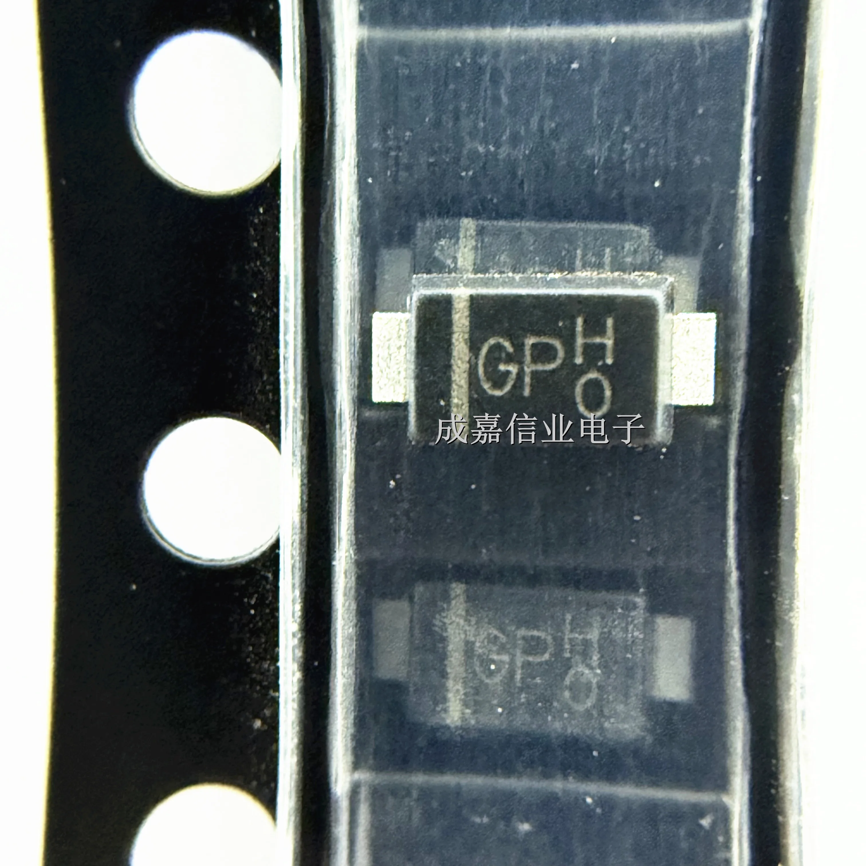 

100pcs/Lot SS2040FL_R1_00001 SOD-123-2 MARKING;GP Schottky Diodes & Rectifiers 40V 2A Operating Temperature:- 50 C-+ 150 C