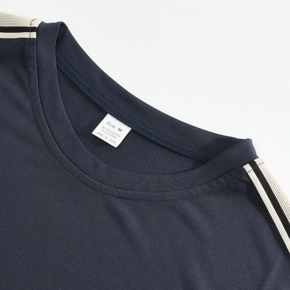 Conjunto de camiseta e shorts de manga curta de verão masculino, conjunto esportivo de 2 peças listrado preto e branco, moderno e versátil