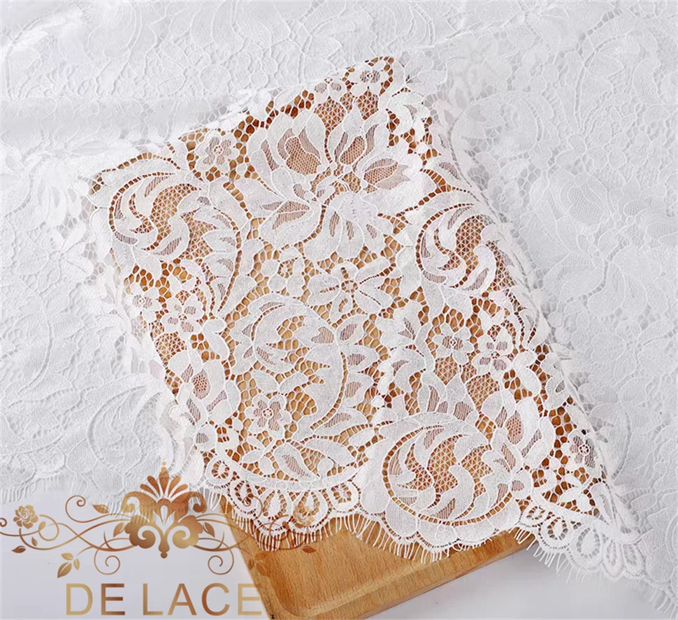Tissu en dentelle brodée florale Simple et élégante, maille douce, cils, robe de mariée en dentelle
