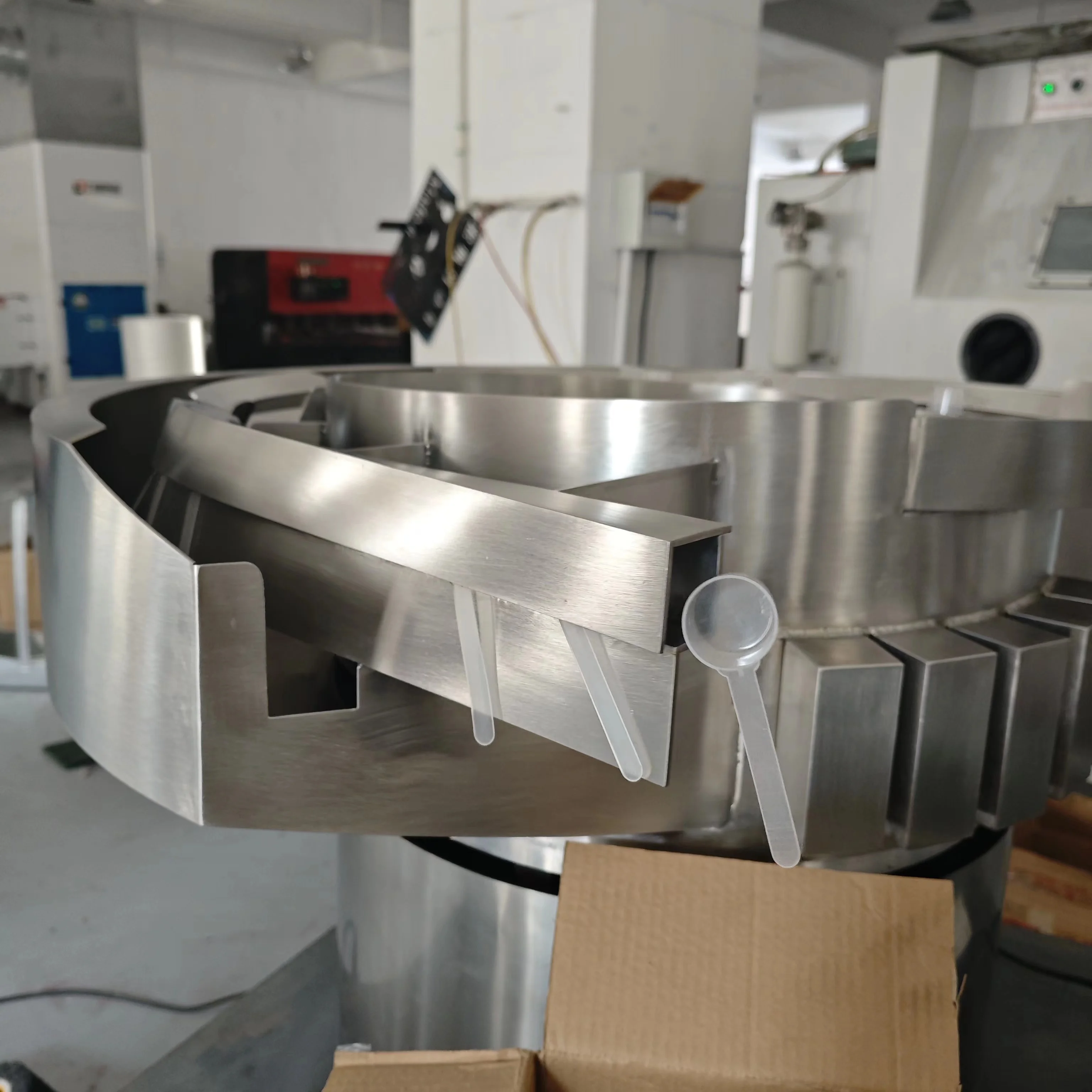 

Vibratory Feeder Bowl Spoon Packaging Feeding 60 Per Minute Adjustable Speed Vibrating Bowl Feeder