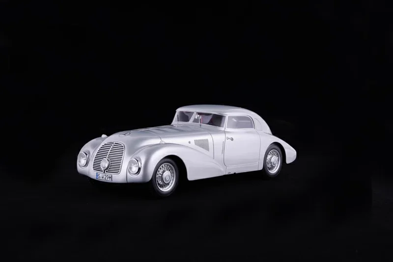 

Bos 1:18 540K W29 1938 Vintage Car Simulation Limited Edition Resin Metal Static Car Model Toy Gift