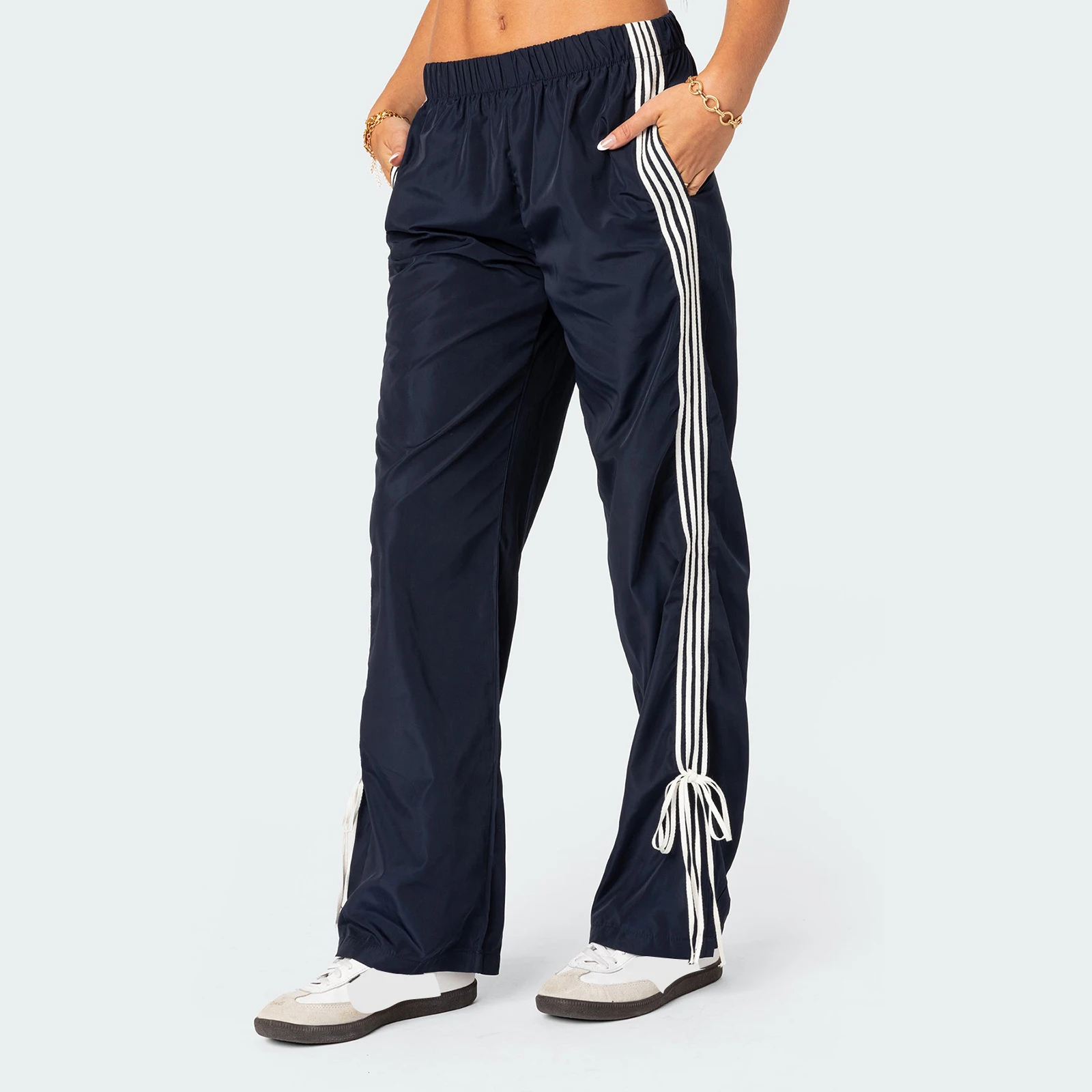 Lange Jogginghose für Damen, locker, bequem, seitlich gestreift, Schleife, elastisch, niedrige Taille, aktive Hose mit Seitentasche für Frühling und Herbst