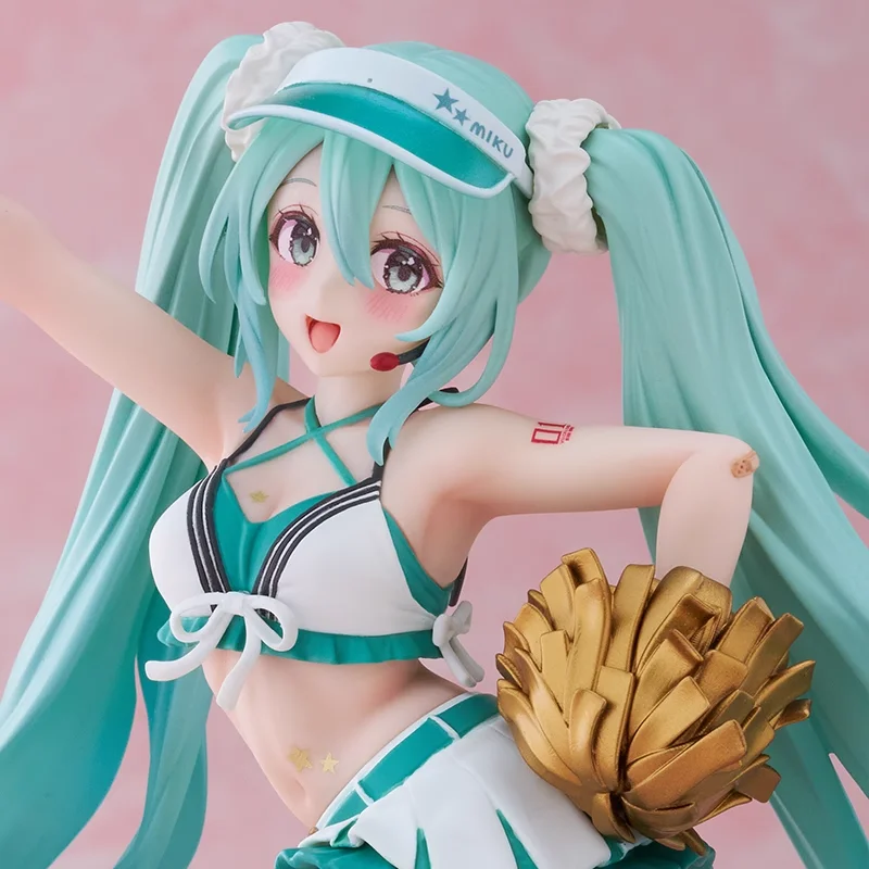 En Stock, uniforme de moda Original TAITO Hatsune Miku, figura de Anime, adornos de muñecas, colección de modelos, adornos de escritorio, regalos de juguete