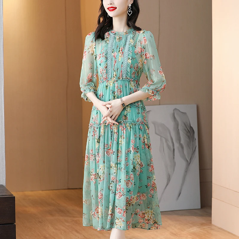 

2023 New Summer Silk Flower Print French Dress with Silkworm Silk Fragmented Flowers at Waist, Slim Over Knee Length Skirt