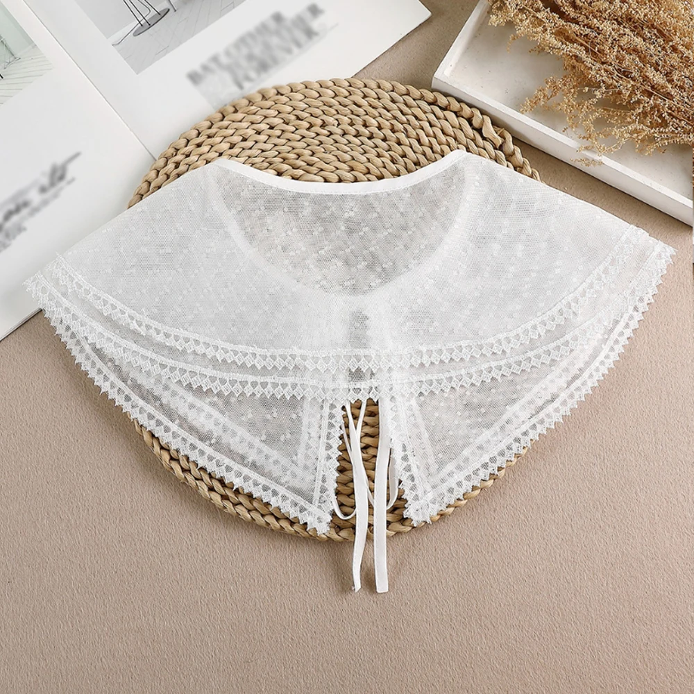 Sweet Lace Blouse Detachable Collar For Women Clothes White Lace Fake Collar Accessories Vintage Ladies Shirt Collar Stays Girl