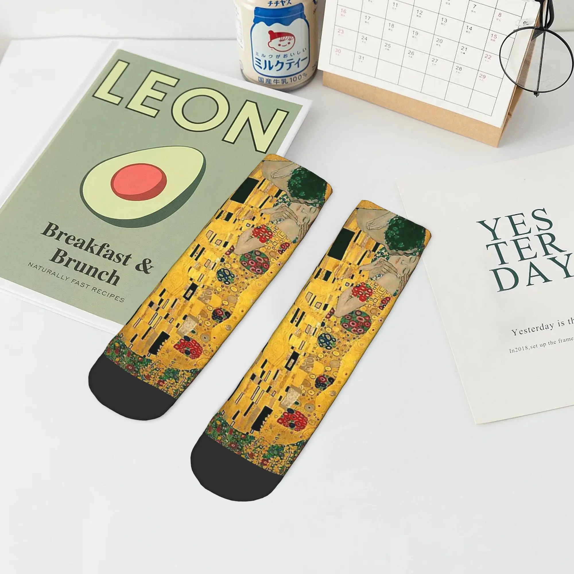 

All Seasons The Kiss - Gustav Klimt Socks Harajuku High Quality Crew Socks Casual Stockings for Men Women Gifts