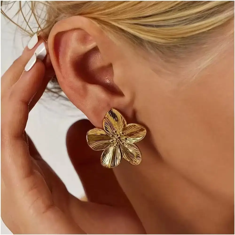 Vintage Metal Flower Stud Earrings, Textured Large Floral Statement Earrings, Retro Big Flower Ear Jewelry for Women Daily Party