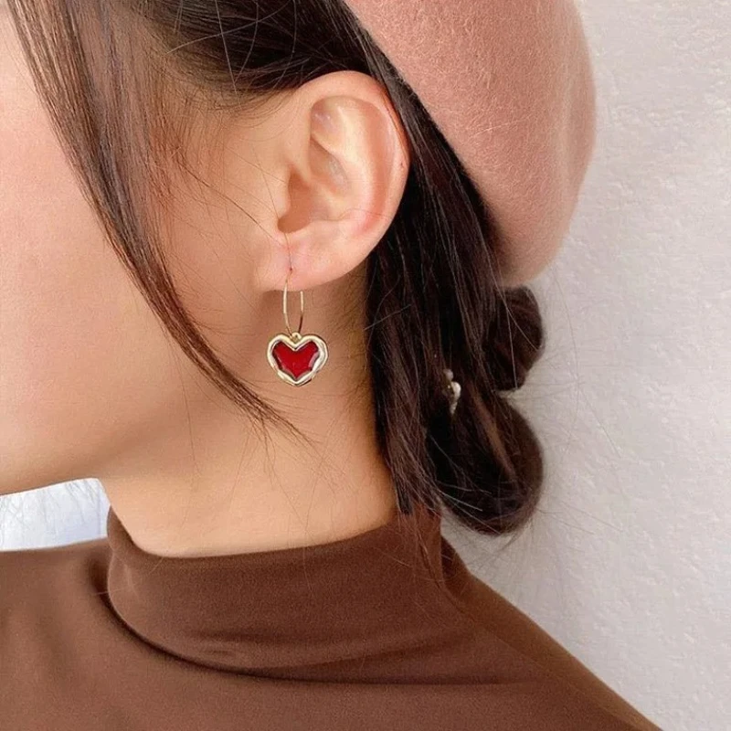 Korean-Style Fashionable Burgundy Heart Earrings, Simple And Elegant, Trendy And Wild Personality Jewelry image 4