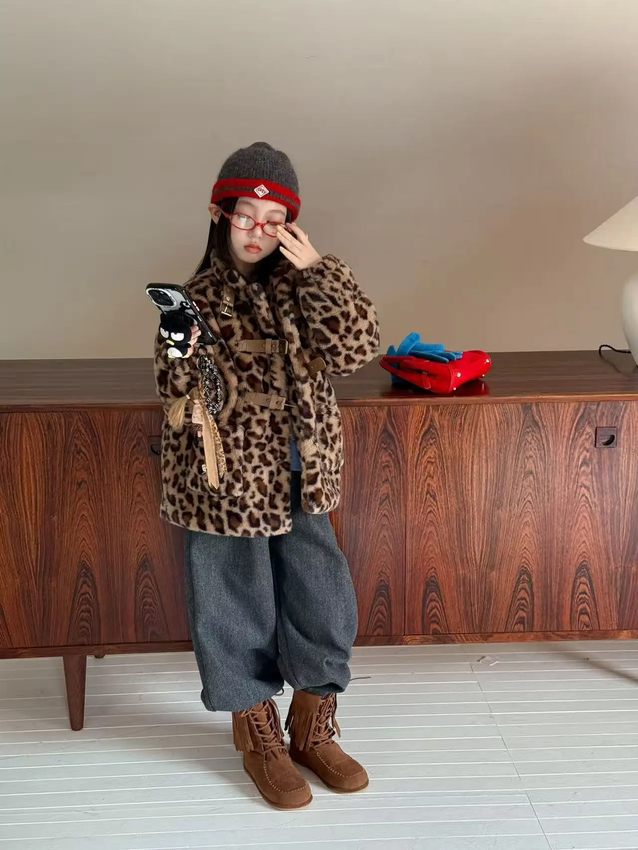 ملابس الأطفال قسم الشتاء معطف الأطفال الأوسط الأطفال بنين بنات ليوبارد طباعة الدافئة فو الفراء معطف الكنز الإناث #3