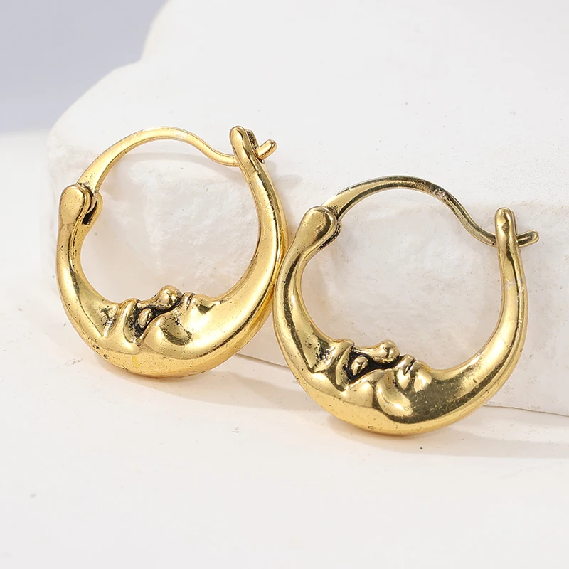 Creative Moon Shaped Hoop Earrings Ear Jewelry Women Fashion Personality Dangle Earrings Suitable For Daily Party Vacation Wear