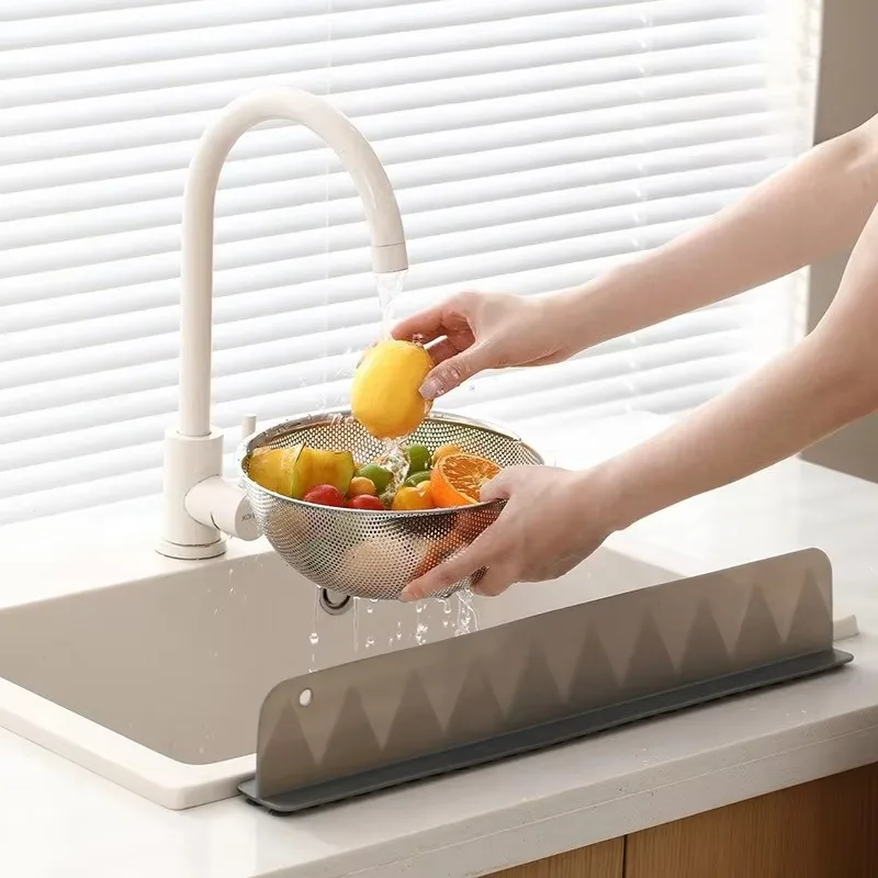 Sink Edge Water Barrier, Kitchen & Bathroom Splash-Proof Baffle, Silicone Water Stopper Strip for Sink & Wash Basin