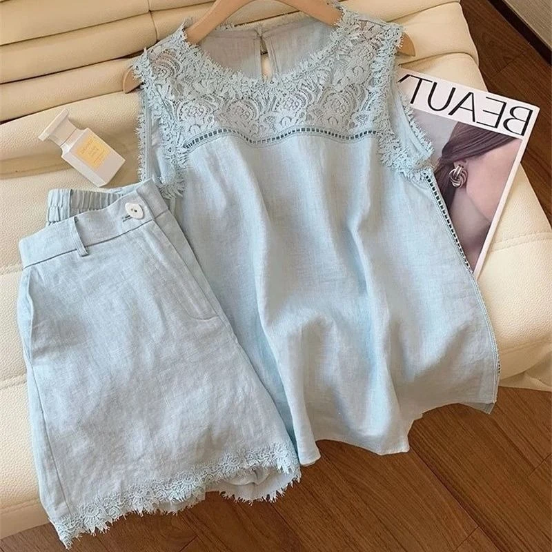 

Women's summer new small fresh two-piece set lace patchwork sleeveless vest and casual commuting shorts solid color set