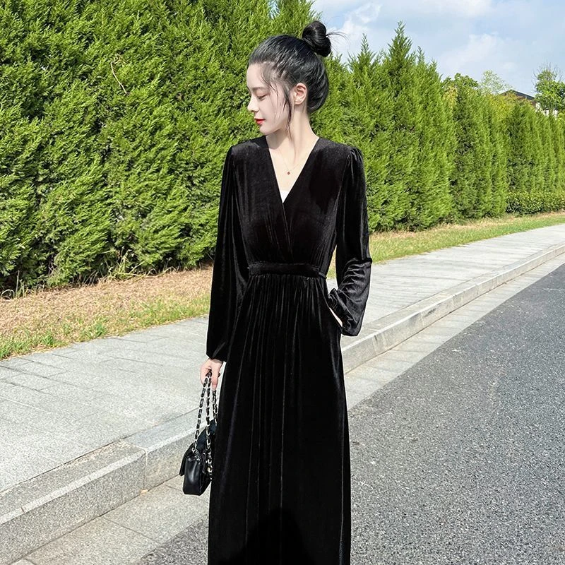 Women's Black Dress Solid Velvet Long Sleeve Soft V-neck Long Dress Black Velvet Long Dress Sexy Streetwear Party Dress