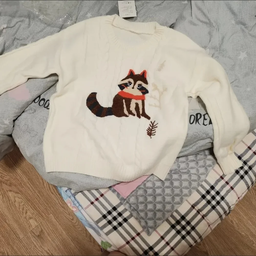 Свитер с круглым вырезом для тяжелой промышленности с вышивкой «Красная панда», женский осенне-зимний свитер 2025 года, новый мягкий восковой вязаный свитер высокого класса