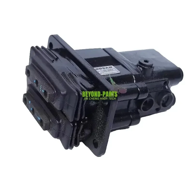 Excavator DX140 DX225 DX260 DX380 DX Series 6H Foot Valve Pedal Valve 420-00467A 42000467A