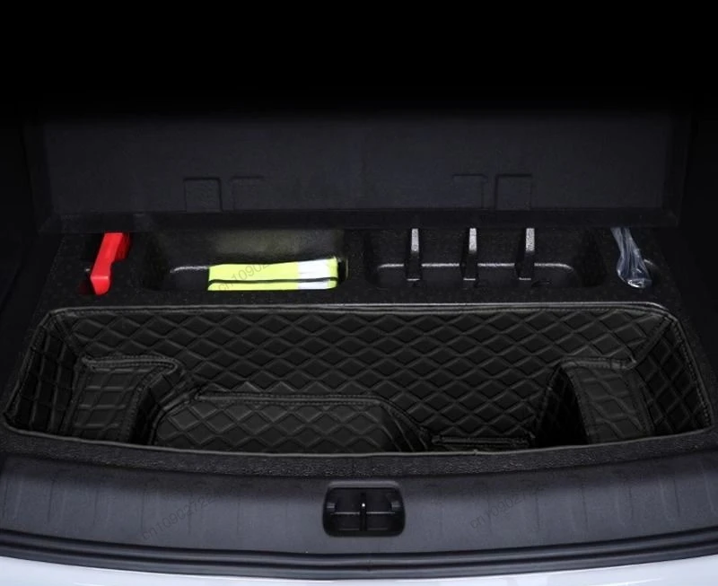 حصيرة صندوق السيارة وسادة التخزين تعديل الزخرفية BasePanel مقصورة التخزين السفلي TrayBox مقاوم للماء ل Leapmotor C10 2026 2025 2024