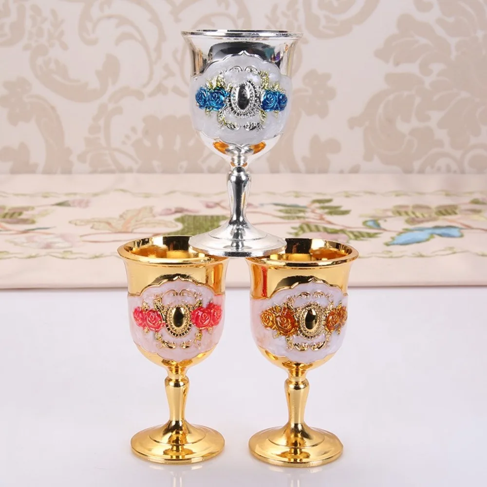 

Metal Small Wine Cup Retro European-style Wine Glasses Champagne Cocktail Glasses Drinkware Goblet Kitchen Bar Home Decor