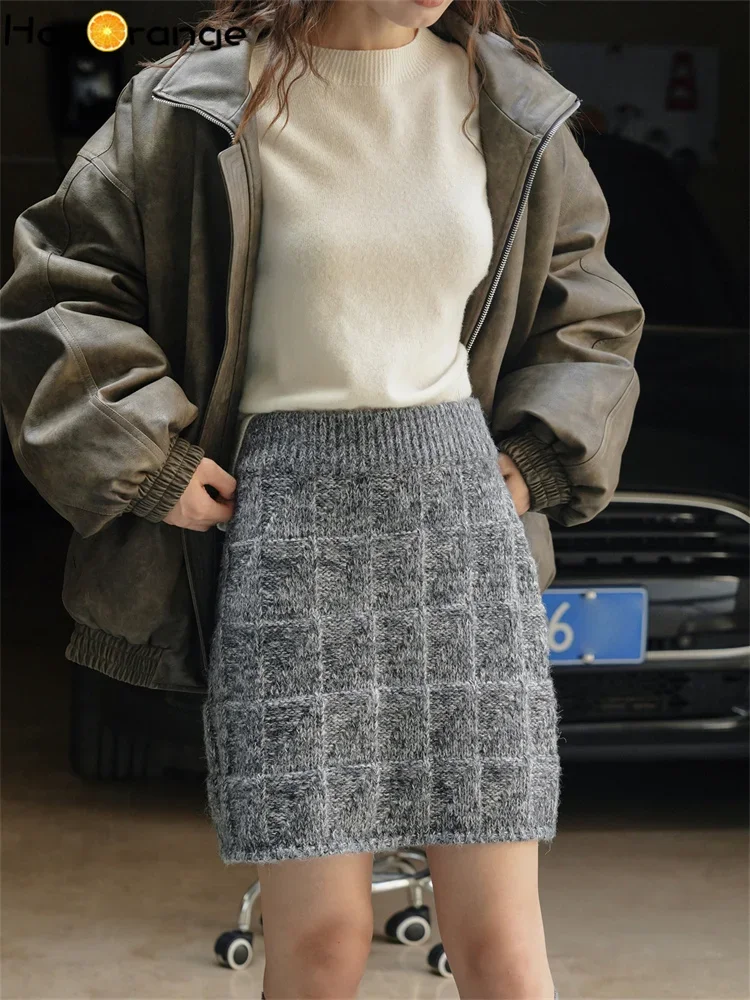 HanOrange 2024 Winter Fashion Hip Wrap Wool Mini Skirt Soft Comfortable Knitted Plaid Skirt Black Gray/Light Gray