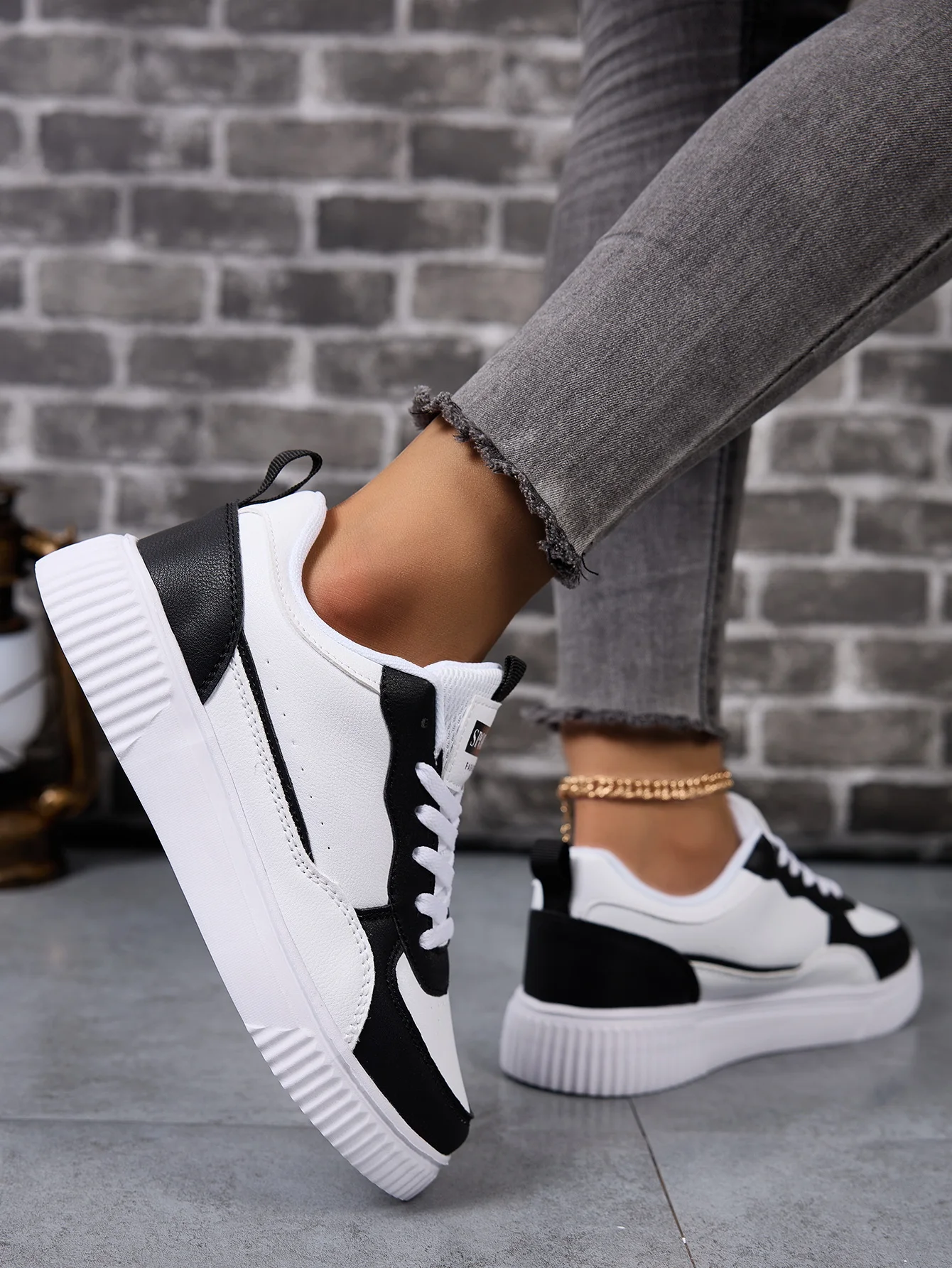 รองเท้าผู้หญิงรองเท้าสเก็ตบอร์ - Women'S Shoes Hey Dude บทวิจารณ์และราคา