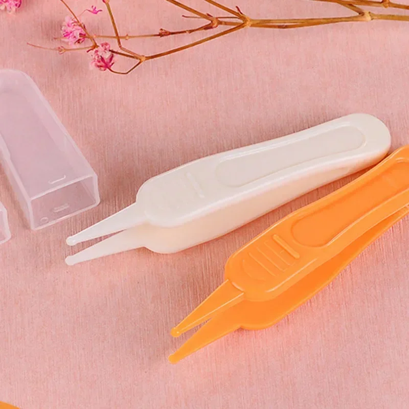 ABS Plastic Nose Navel Cleaning Baby Safety Care Round Head Clamp Infant Tweezers Nasal Cleaner Cleaner Clip Clean Tweezers 1Pcs