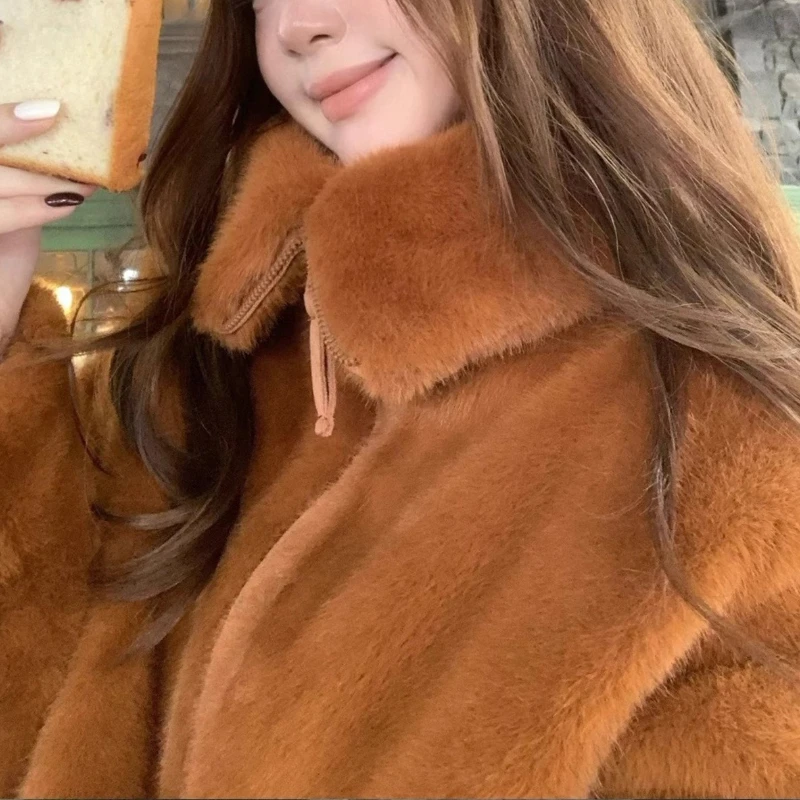 Eco-friendly Imitation Fur Laoqian Fur Slimming Coat for Women