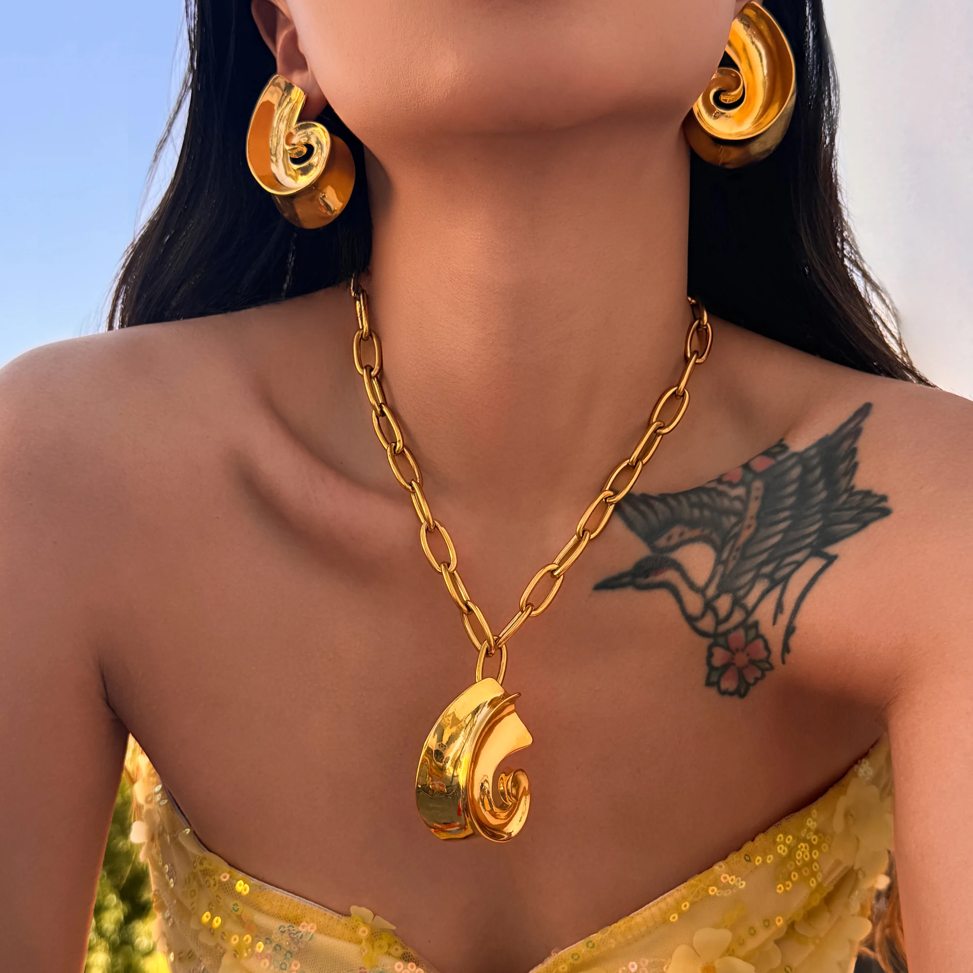 

DASEIN New Vintage Snail Irregular Pendant Necklace Earrings Set 18k Gold Plated Stainless Steel Dainty Vogue Dazzling Jewelry