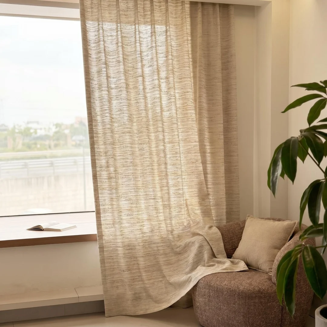 Japanese-style textured linen vertical curtains The gauze curtains in the living room and bedroom are still French windows.