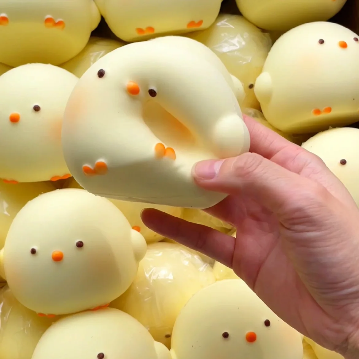 1pc Squishy Chick Slow Rebound Decompression Toy Stress-relief Kawaii Mochi Toy Popular Gifts For Students