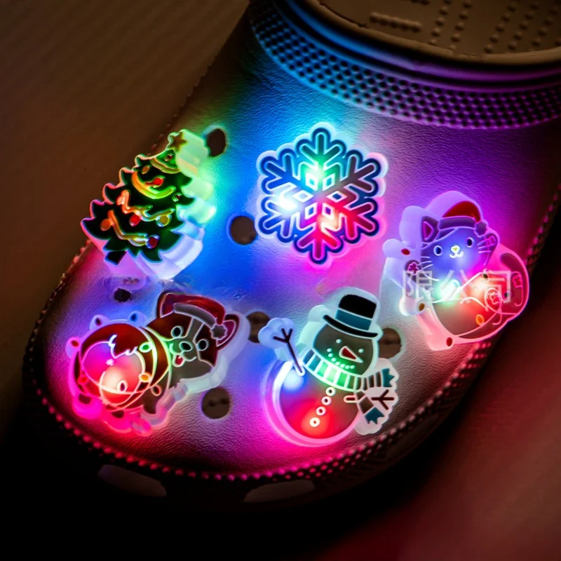 

New Fashiom LED Pins for Lighted Shoe Charms Christmas Decoration Buckles Girl Boy Ornaments Xmas Gifts Party Favors