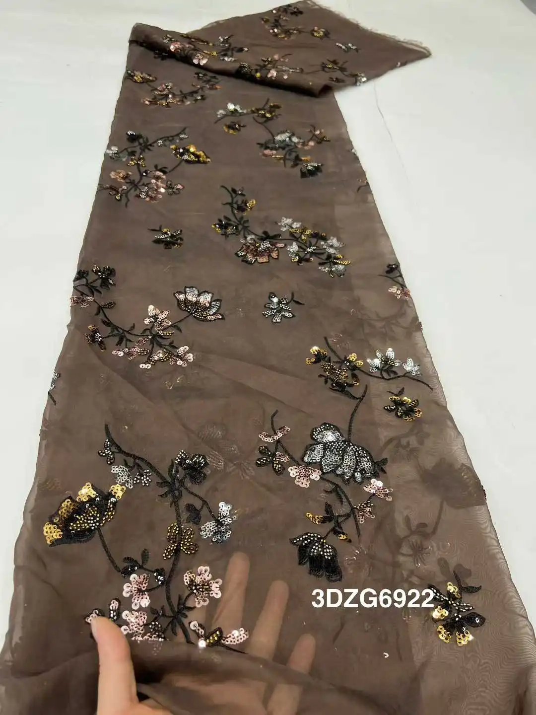 

Африканская тяжелая кружевная ткань 2026 года: высококачественная вышивка пайетками, роскошные французские бусины, ткани для пошива свадебных платьев