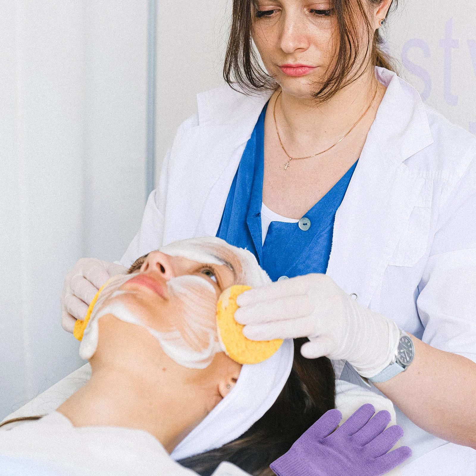 

1Pair Moisturizing Gel Gloves Skin Care Essential Oil Hand Spa Gloves Prevent Dry Wrinkled Hands Softening Exfoliating Beauty