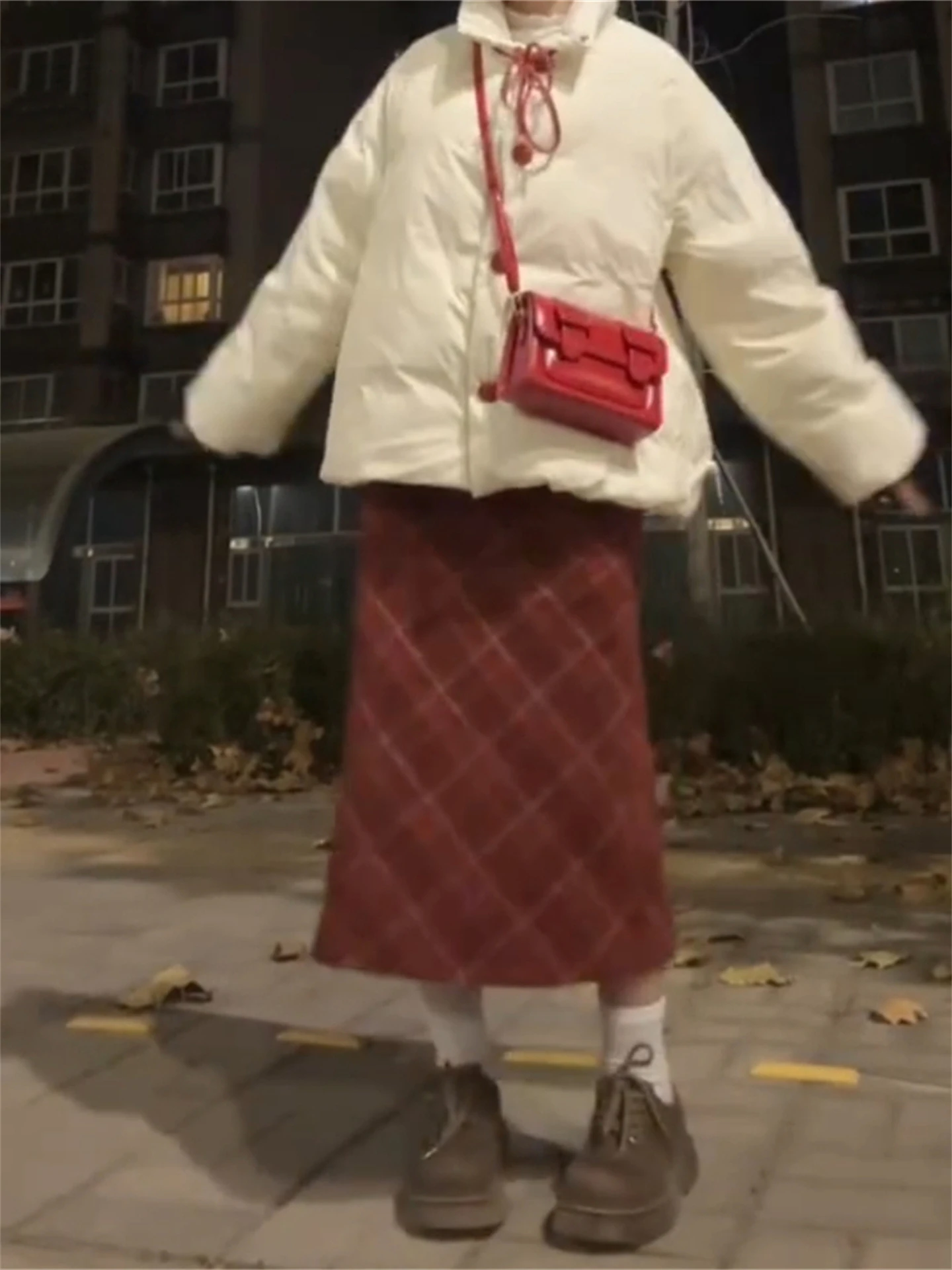 

Утепленная зимняя клетчатая юбка А-силуэта для женщин больших размеров, красная шерстяная юбка в стиле ретро, весенняя коллекция, с высокой талией, на молнии