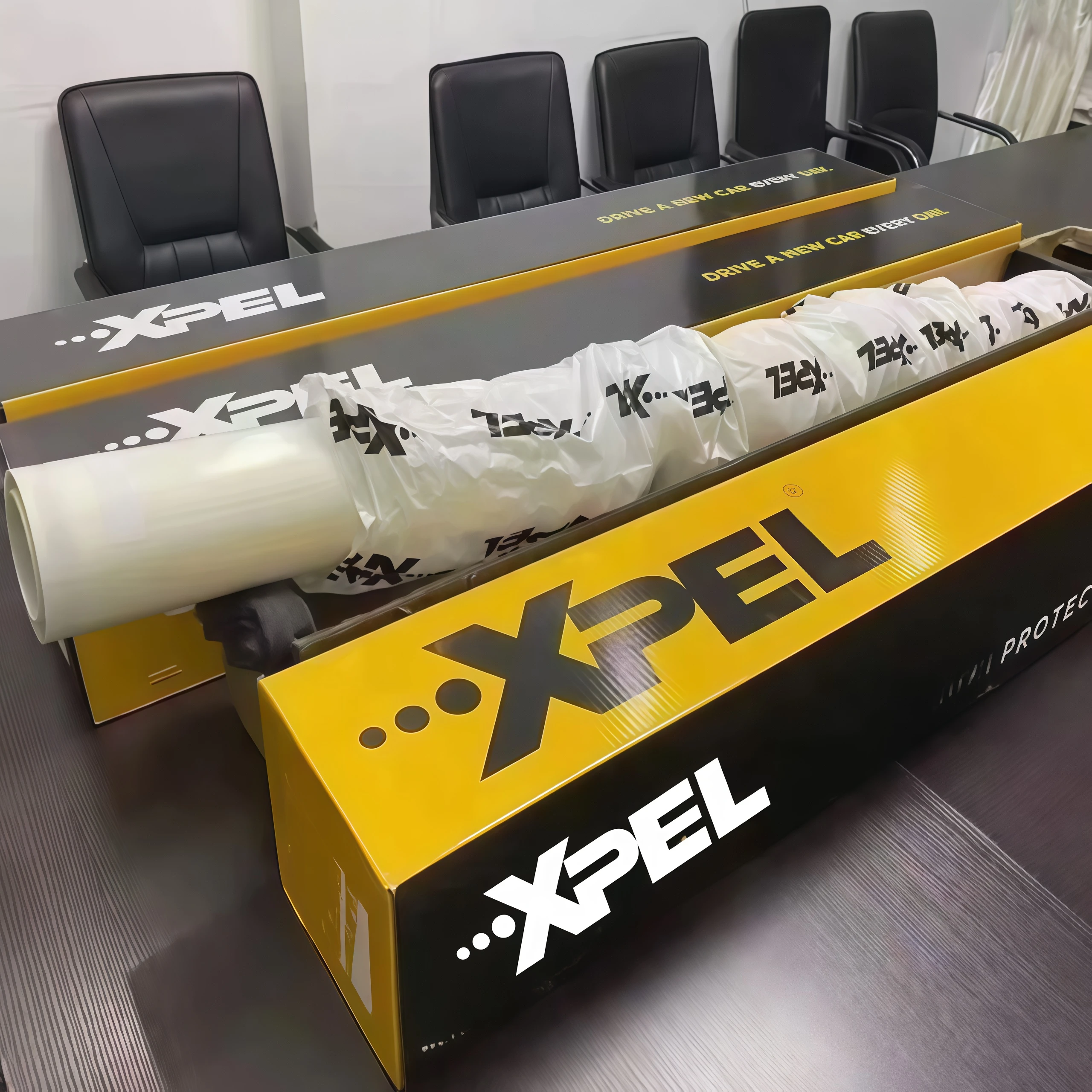 

Пленка для защиты лакокрасочного покрытия XPEL PPF TPU 8,5 мил, самовосстанавливающаяся, с нанопокрытием, высокоглянцевая, прозрачная, антицарапинная, с защитой от УФ-излучения, гидрофобная