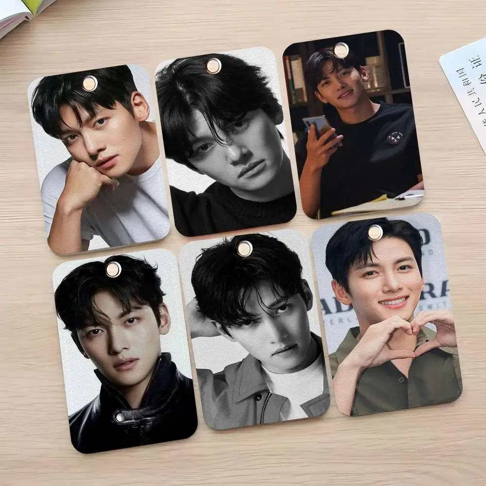 

1pc Ji Chang Wook Korean Celebrity Card Case Keychain Access Card Bag Key Tag Ring Leather Card Holder Key Ring Access
