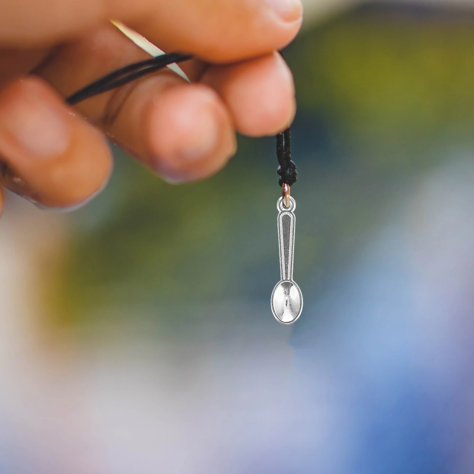 

100pcs mini Alloy Charms Vintage Crown Pendants Tiny Spoon Jewelry For Diy Crafts Bracelet Keychain Accessories