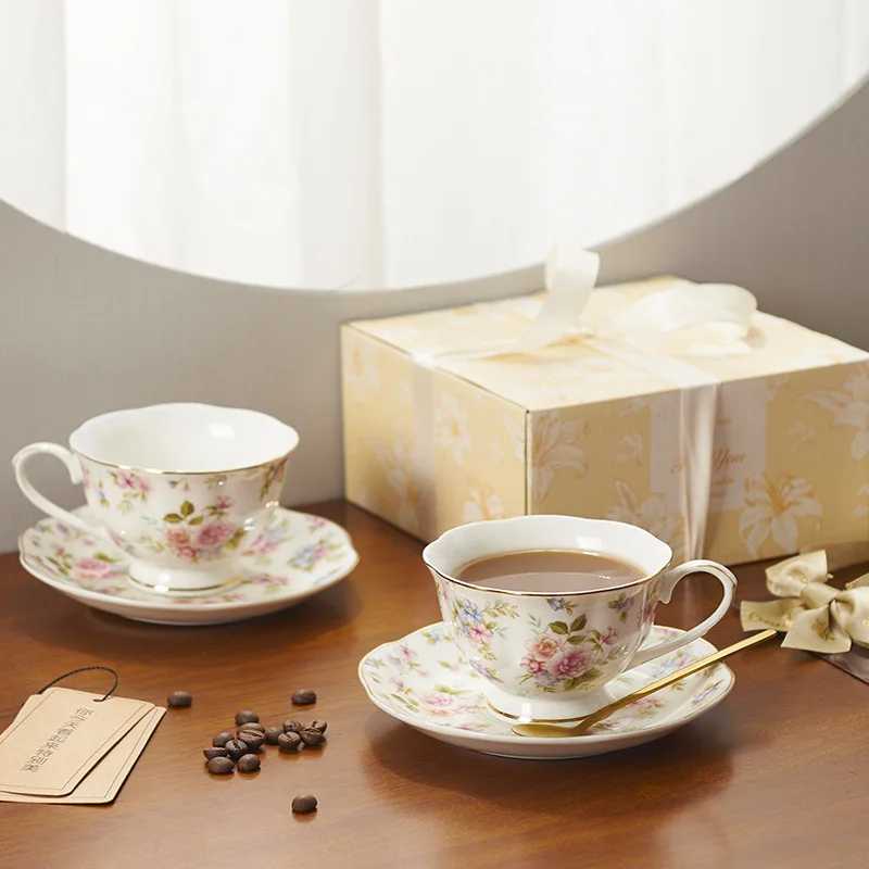 Light luxury ceramic coffee cups and saucers, small floral pastoral afternoon tea, high value gold painting European exquisite