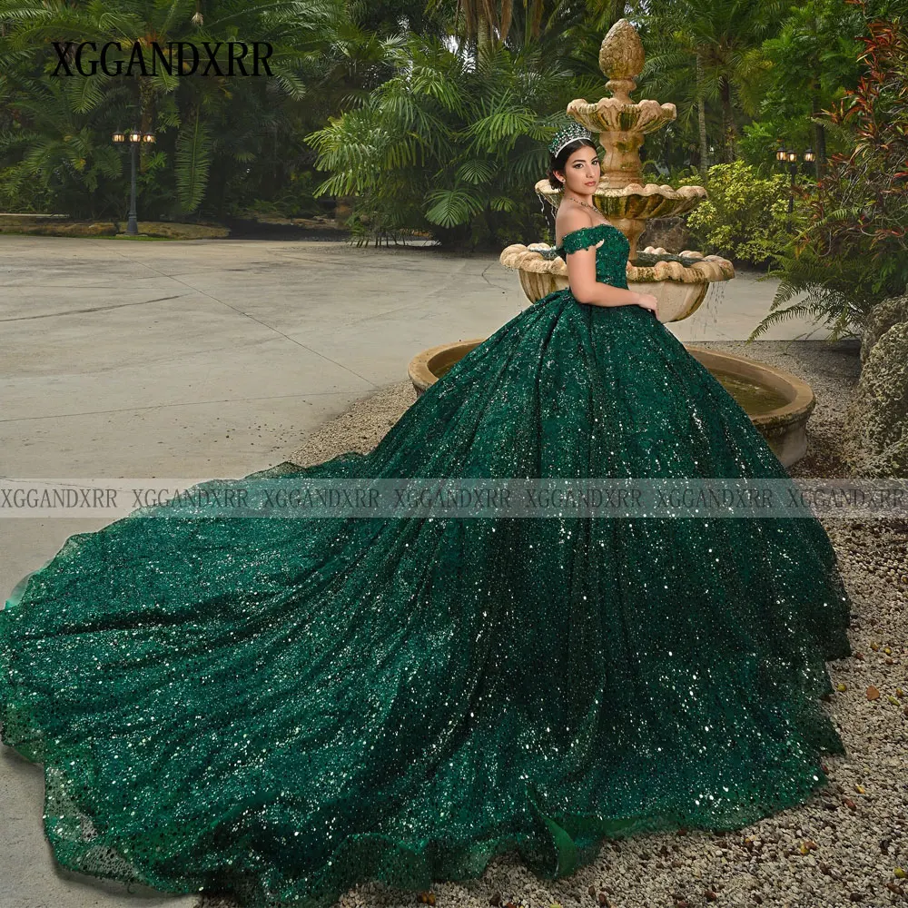 カスタマイズされたダークグリーンのキンセアニェーラドレス2026キラキラ生地のボールガウンスイート16ベスティドス・デ・15アニョス女の子の誕生日パーティードレス