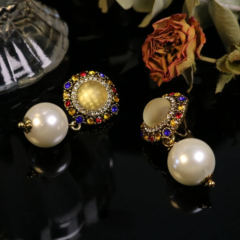 

Vintage Temperament Frosted Colored Rhinestone Drop Earrings for Women Anniversary Party Jewelry Pearl Pendant Accessories