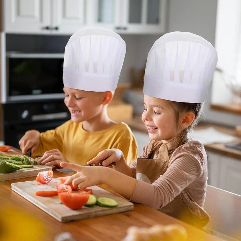 子供用シェフハット20個パック、使い捨て不織布シェフハット、ベーキング、料理、アクティビティ、ピザパーティー用のDIY子供用シェフキャップ