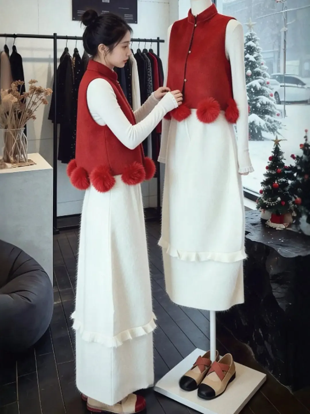 

Уникальный красивый модный женский комплект из трех предметов: топ, жилет и юбка, весна 2026