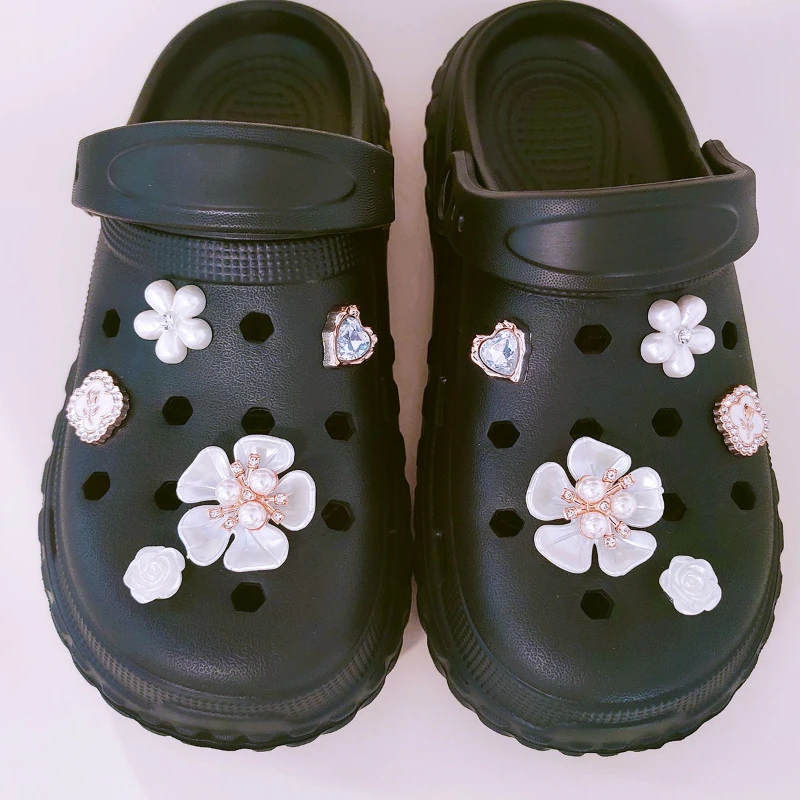 Urocze, uniwersalne ozdoby do butów w stylu kreskówkowym, klamry do butów, sandały, dekoracje do butów, odpinane kwiatki do butów.