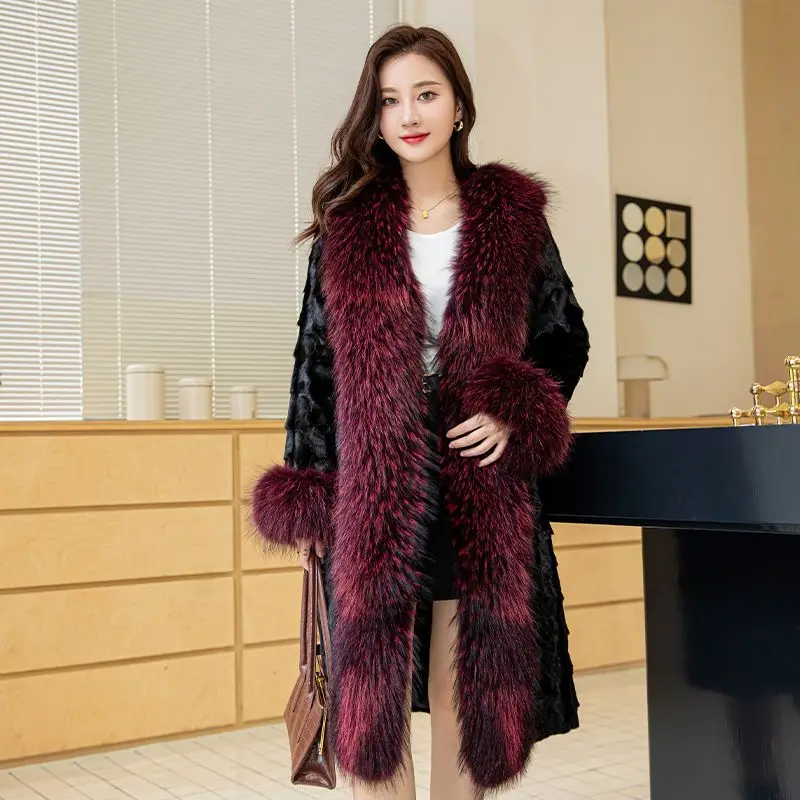 New Fashionable Young and Slim Mink Fur Coat+raccoon Fur Collar Fur Coat for Women